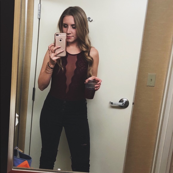 meet your posher, Amanda 💓 - Picture 4 of 8